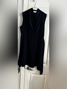 APRICOT Sleeveless Navy Midi Dress